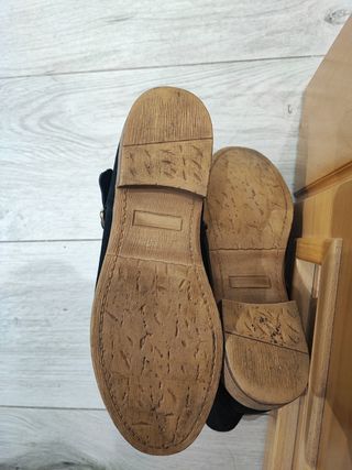 Botines ante Skechers negros