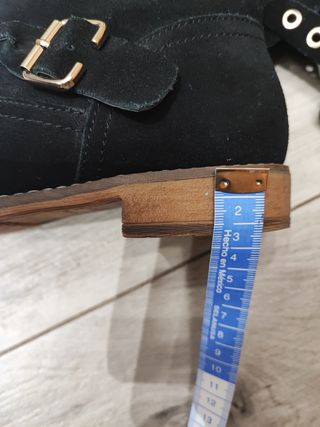 Botines ante Skechers negros