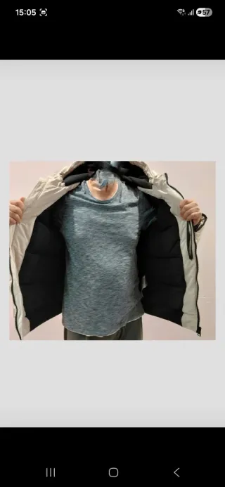 Chaqueta con capucha y pelo