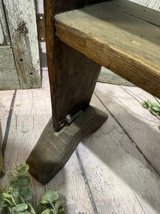 Coppia di antichi portacandele in legno