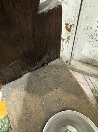 Coppia di antichi portacandele in legno