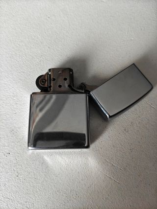 Mechero Zippo Ministerio de Defensa (B 2000 XVI)