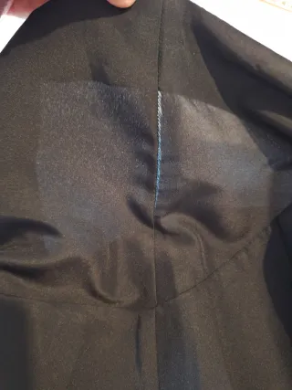 Falda fiesta negra asimétrica.