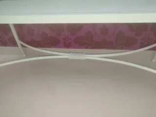 Diván metálico blanco