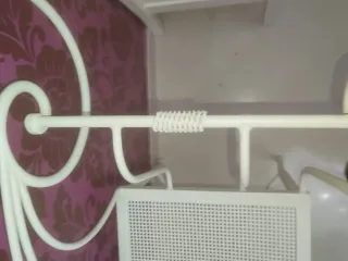 Diván metálico blanco