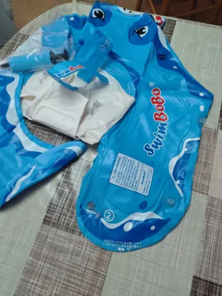 Flotador tiburón SwimBoBo 3-6 años