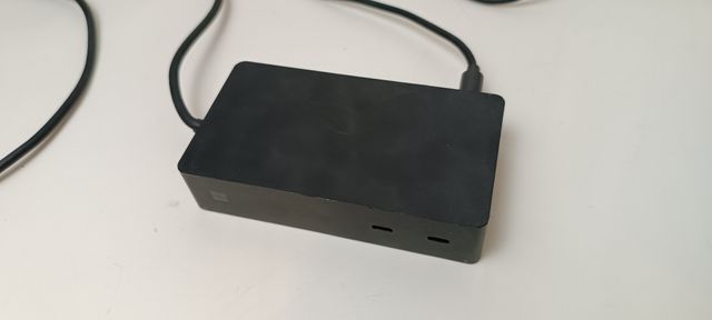 Microsoft Surface Dock 2 + Cargador Oficial