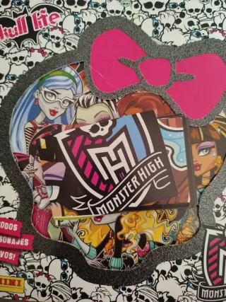 Cromos Monster High Skull Life