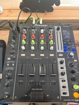 Mezclador DJ Pioneer DJM-750 Negro