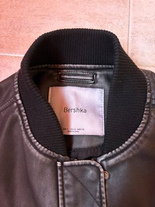 Giubbotto Bershka pelle grigio