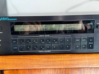 Roland Linear Synthesizer D-550