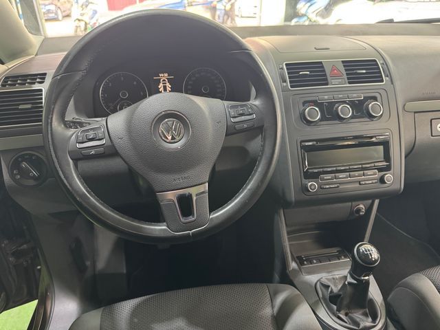 VOLKSWAGEN Touran 1.6 TDI Advance Bluemotion Tech