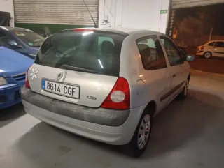 Renault Clio 2003