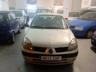 Renault Clio 2003
