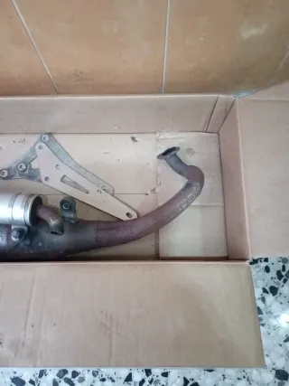 Escape Yasuni Tubo 225 Peugeot Ludix