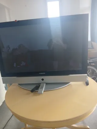 TV Samsung Plasma Negra y Plateada