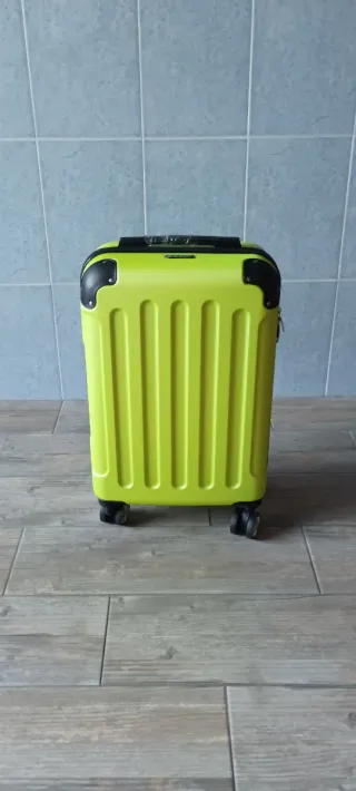 Maleta Cabina Verde Pistacho 55x35x20 Nueva