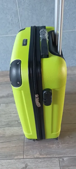 Maleta Cabina Verde Pistacho 55x35x20 Nueva