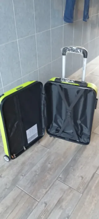 Maleta Cabina Verde Pistacho 55x35x20 Nueva