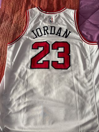 Camiseta Chicago Bulls Blanca 23 Jordan talla xxl