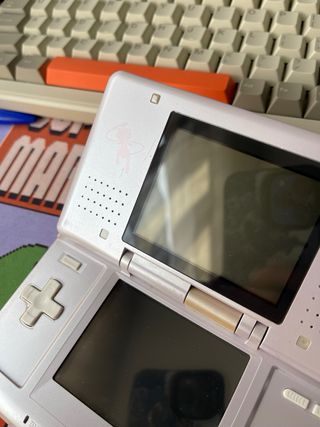 Nintendo DS Edición Especial Mew