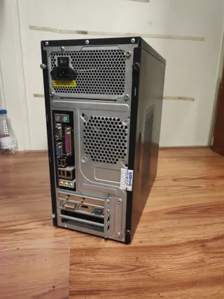 Ordenador sobremesa para ofimática