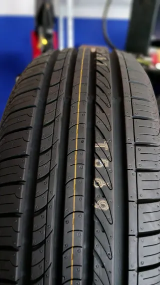 205/60 R16 92V ROADSTONE EUROVIS HP02