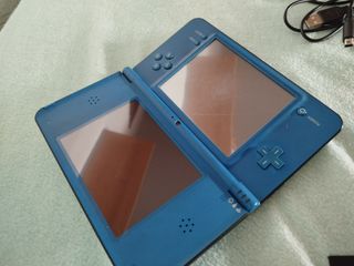 Nintendo DSi XL + juegos a elegir azul