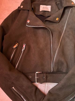 Giubbotto eco pelle Stradivarius verde oliva