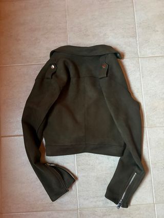 Giubbotto eco pelle Stradivarius verde oliva