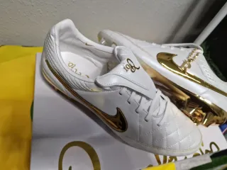 Nike Tiempo R10 Ronaldinho Oro Blanco