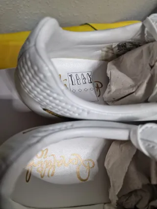 Nike Tiempo R10 Ronaldinho Oro Blanco