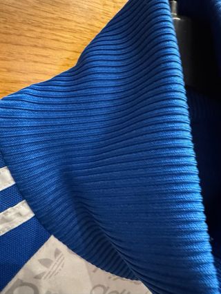 Chaqueta Adidas Azul y Blanca