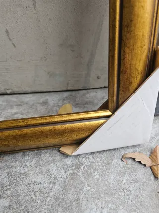 Antichi cornici in legno e plastica