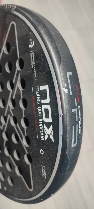 Pala de pádel Nox at2 Genius LTD edicion limitada