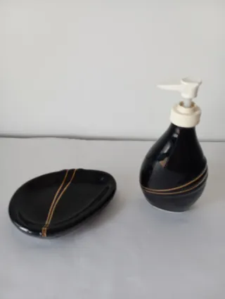 Set bagno nero decorato oro