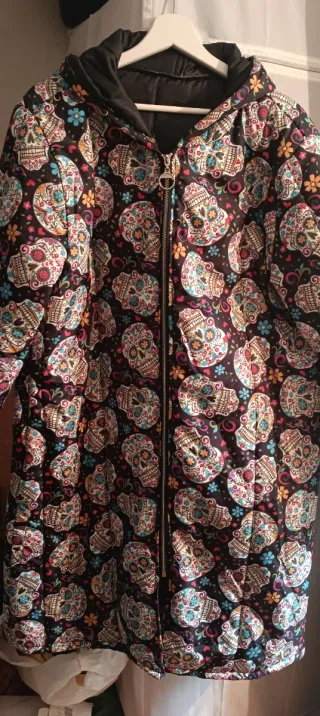 Abrigo mujer calaveras multicolor