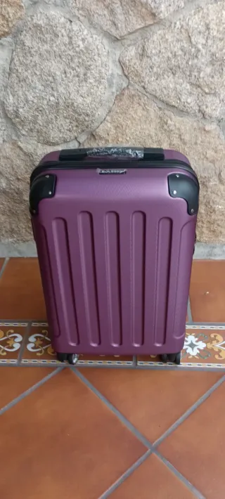 Maleta Cabina Morada 55x35x20 Nueva