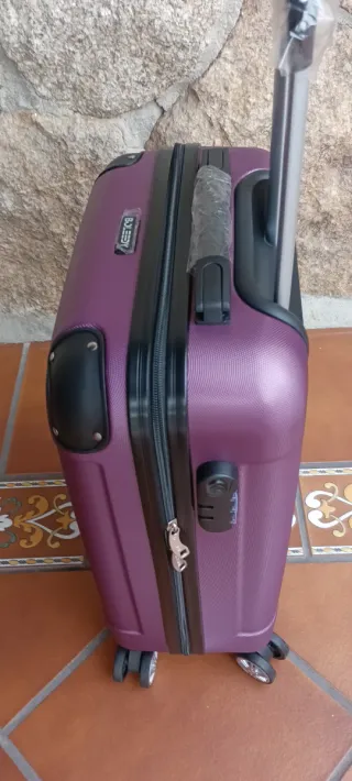 Maleta Cabina Morada 55x35x20 Nueva