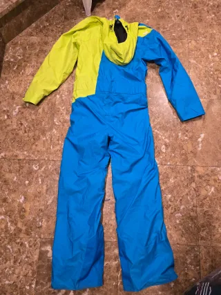 Mono de Nieve Azul y Verde