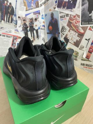 Nike Giannis Immortality 4 Negro Dorado