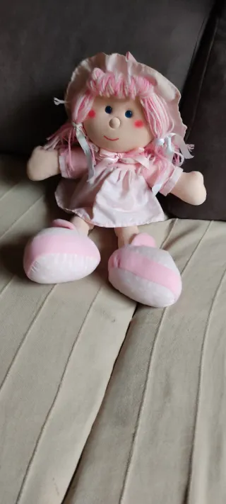 Muñeca de peluche de trapo