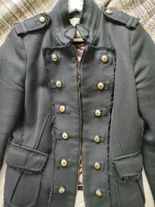 Chaqueta militar Zara negra