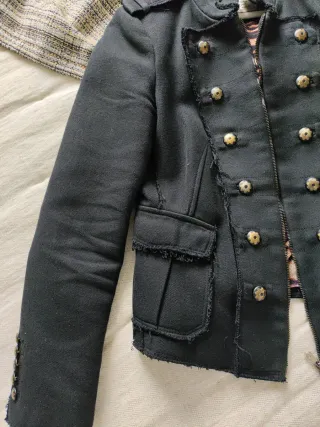 Chaqueta militar Zara negra