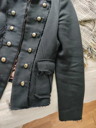 Chaqueta militar Zara negra