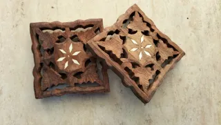 2 Posavasos Madera Vintage Tallados