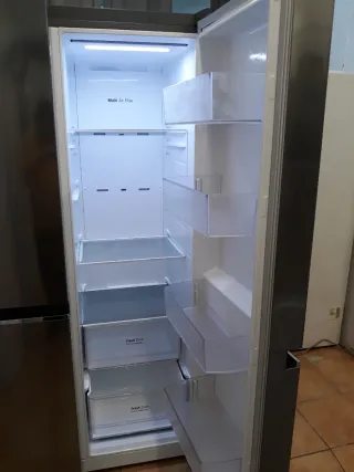 Nevera LG 4 puertas acero inoxidable altura 1:80 c