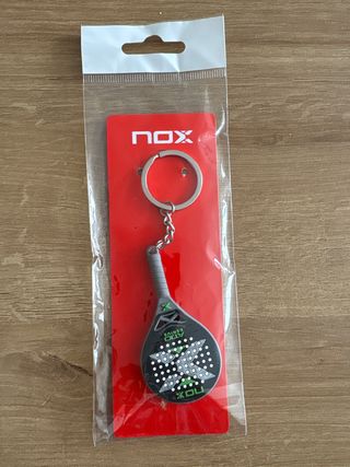 Llavero Réplica Pala Pádel NOX AT10 GENIUS