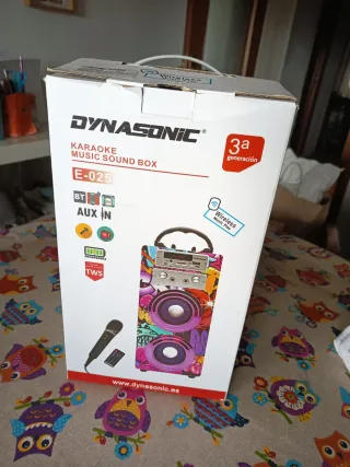 Caja de Sonido Karaoke Dynasonic E-025