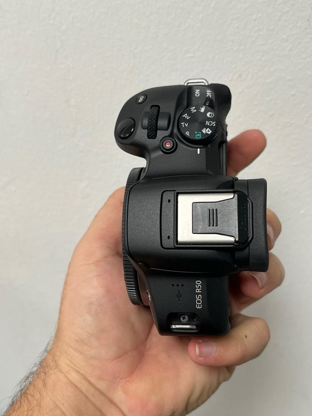 Canon EOS R50 Kit Cámara + Objetivo
